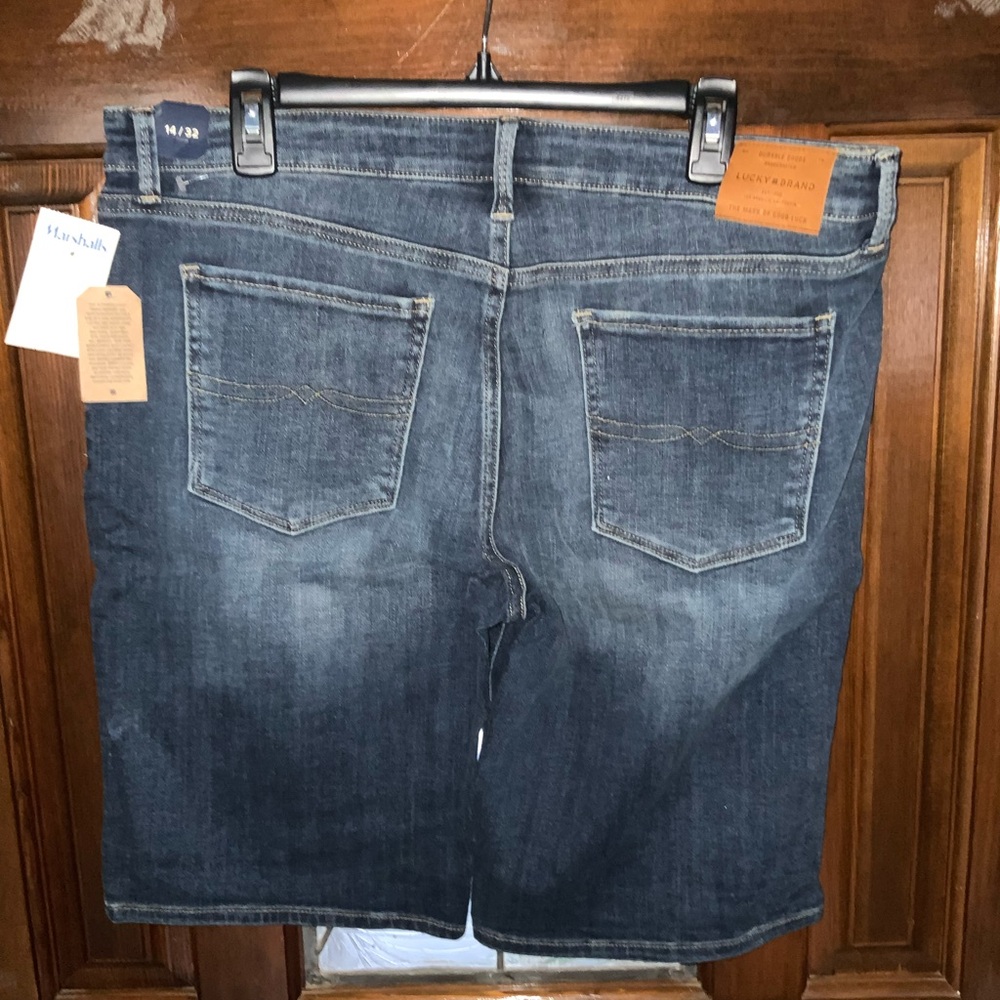 Women’s Lucky Brand Blue Jean Shorts Classic Denim Style - Picture 2 of 6